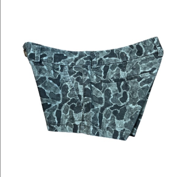 American Eagle Outfitters Camouflage Shortie Shorts Stretch Size 6 - Picture 4 of 7